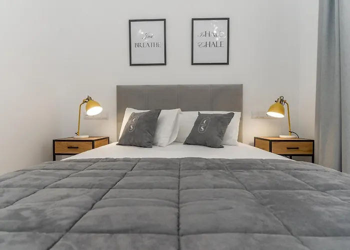 Cordoba Suites Apartments * コルドバ