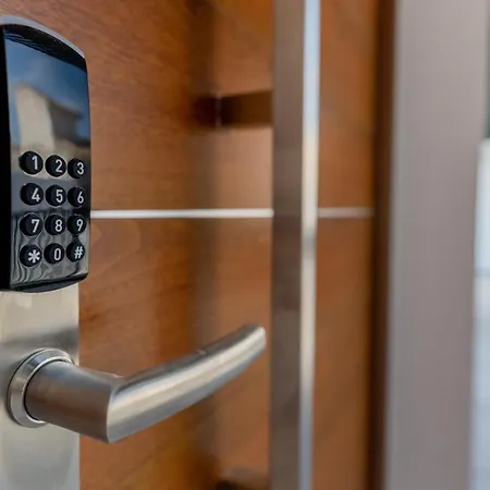 Cordoba Suites Apartments *